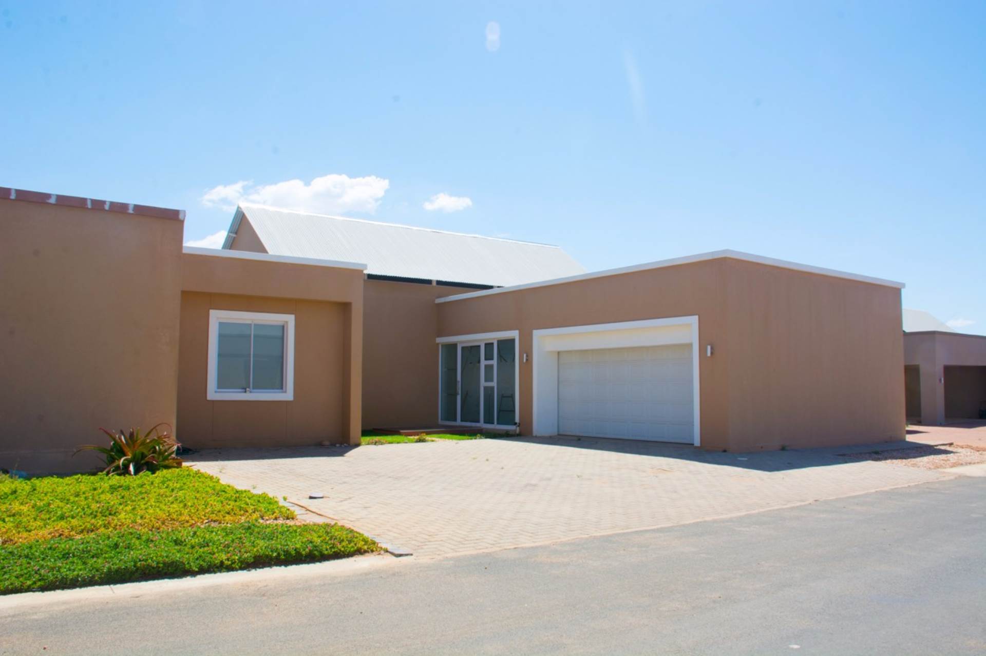 House For Sale In Omeya Golf Estate, Windhoek, Namibia for NAM 2,250,000