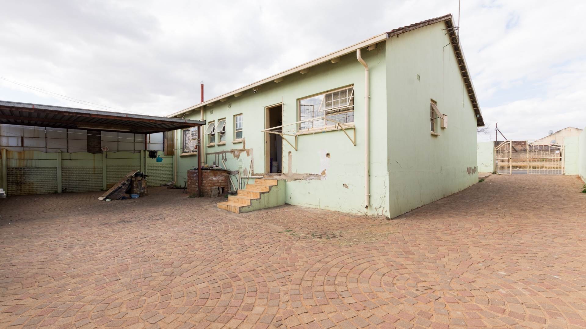 Eldorado Park House For Sale in ELDORADO PARK EXT 9, JOHANNESBURG was