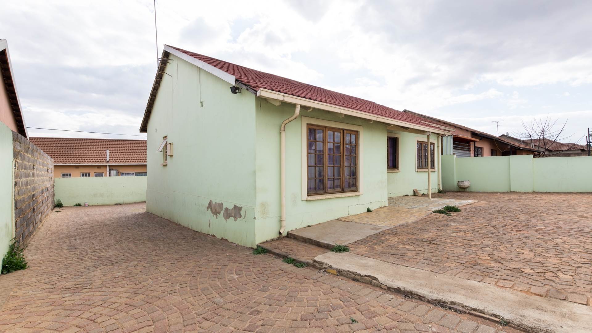Eldorado Park House For Sale in ELDORADO PARK EXT 9, JOHANNESBURG was