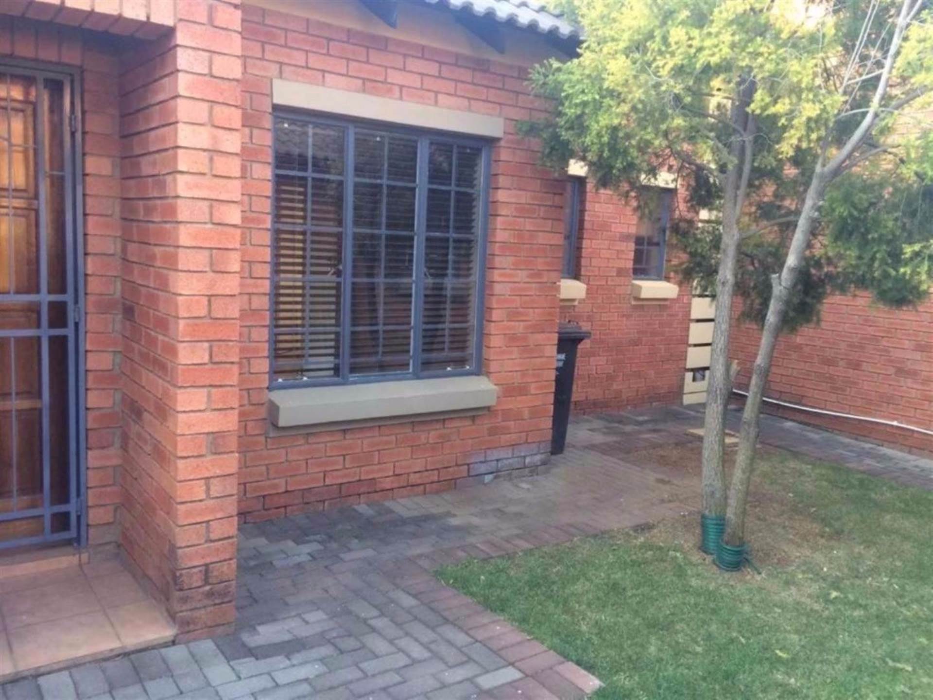 Property and Houses for sale in Eco Park, Townhouse, 3 Bedrooms - ZAR 1,320,000 Property and Houses for sale in Eco Park, Townhouse, 3 Bedrooms - ZAR 1,320,000