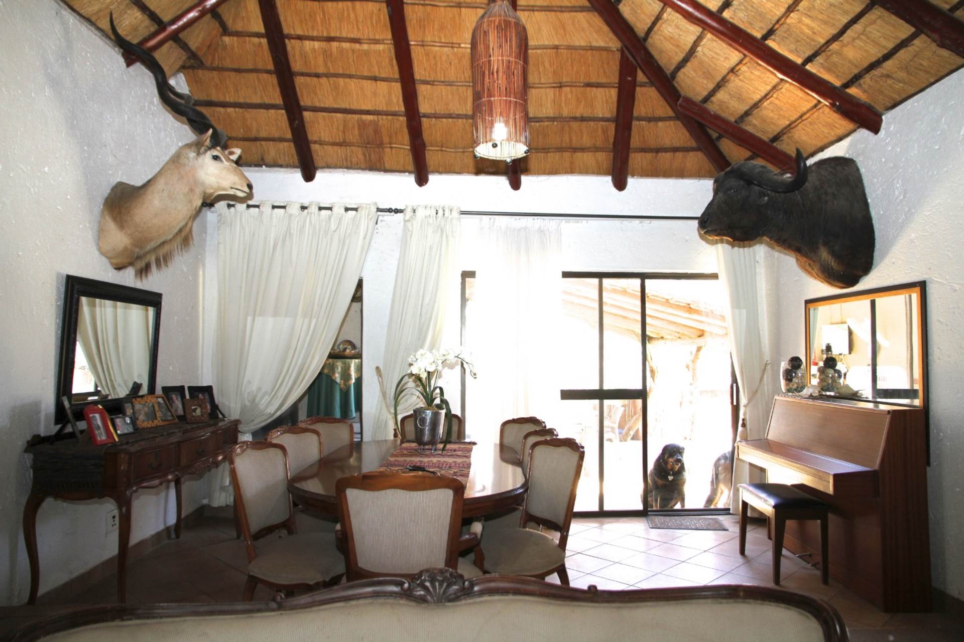 Mica House For Sale in Mica, HOEDSPRUIT was listed for R2,800,000.00