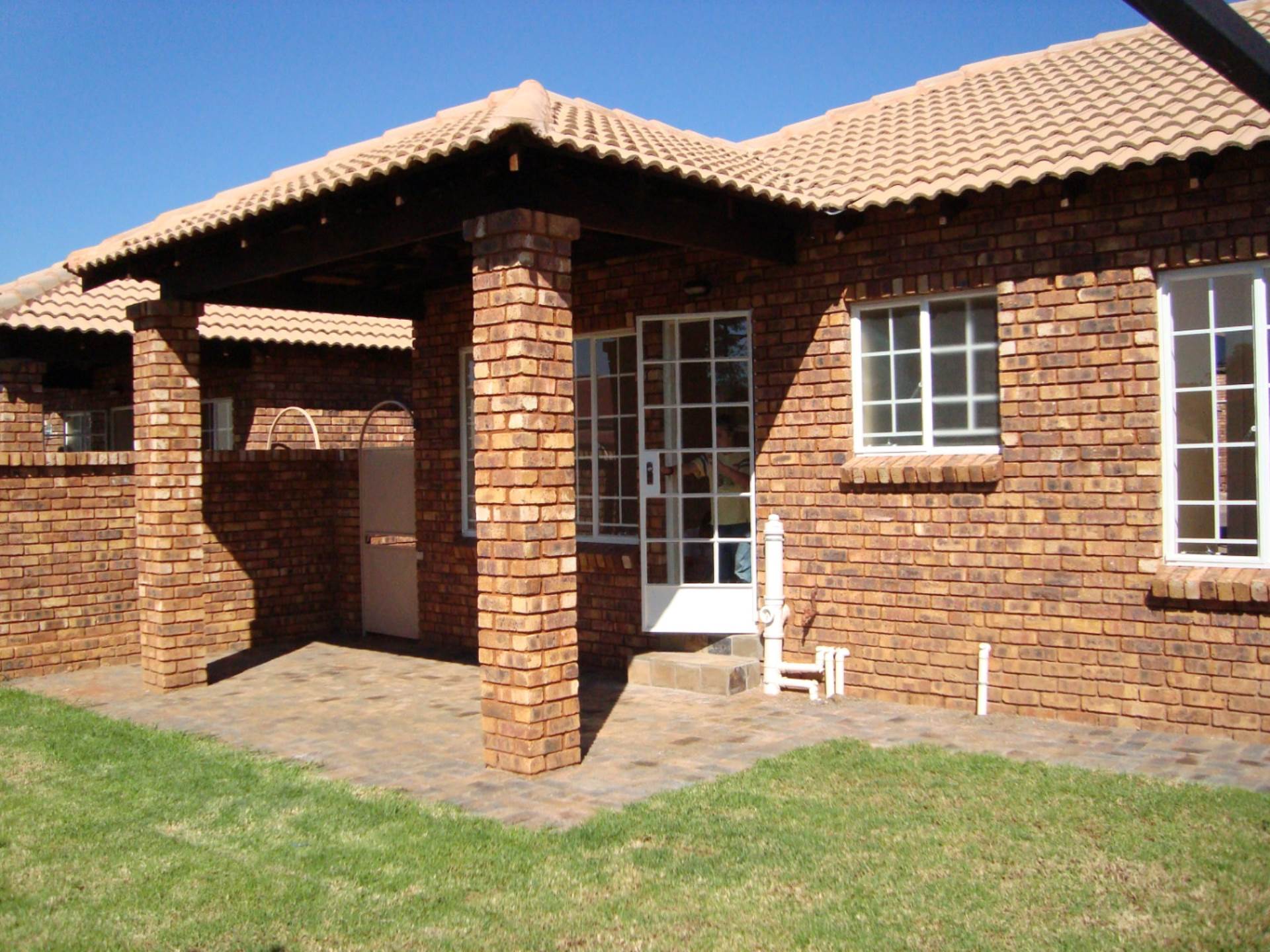 Property and Houses for sale in Andeon, Townhouse, 3 Bedrooms - ZAR 720,000 Property and Houses for sale in Andeon, Townhouse, 3 Bedrooms - ZAR 720,000