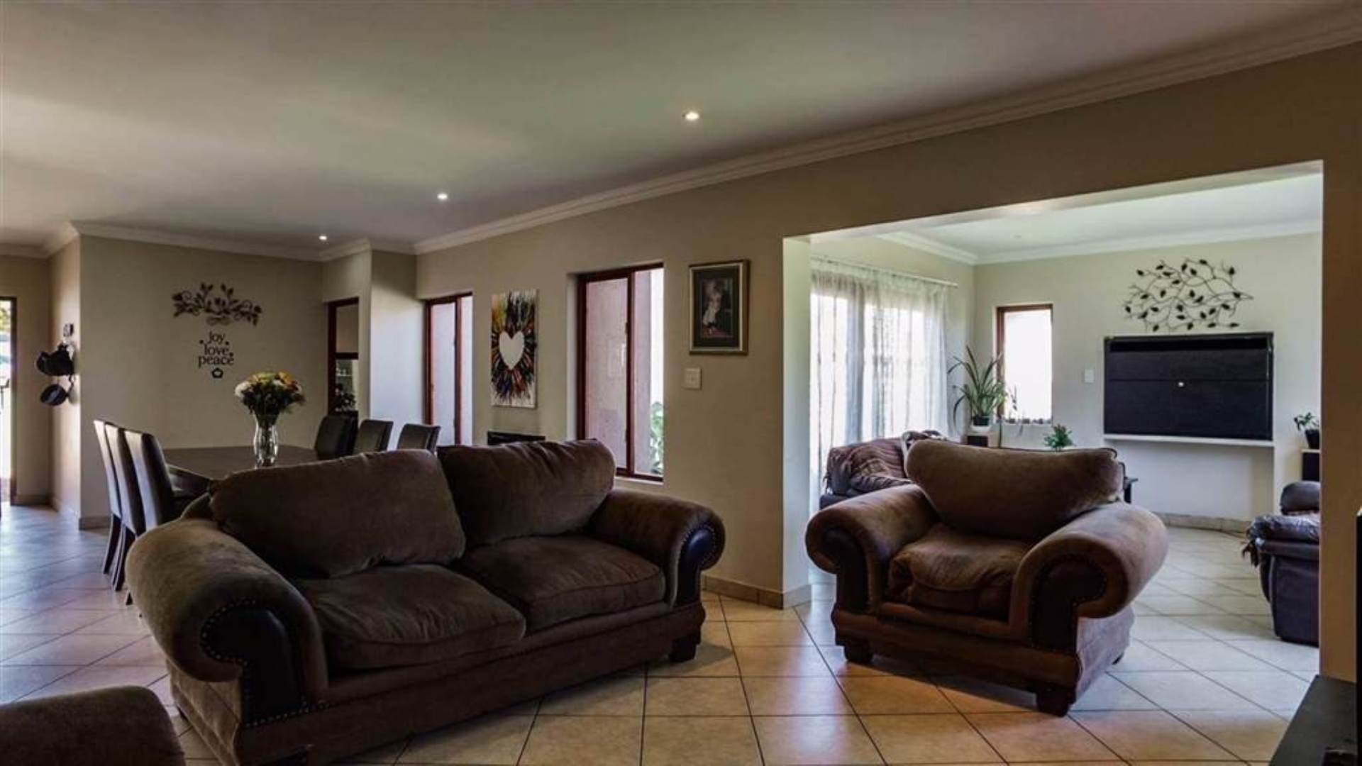 Property and Houses for sale in Highveld, House, 4 Bedrooms - ZAR 2,795,000 Property and Houses for sale in Highveld, House, 4 Bedrooms - ZAR 2,795,000