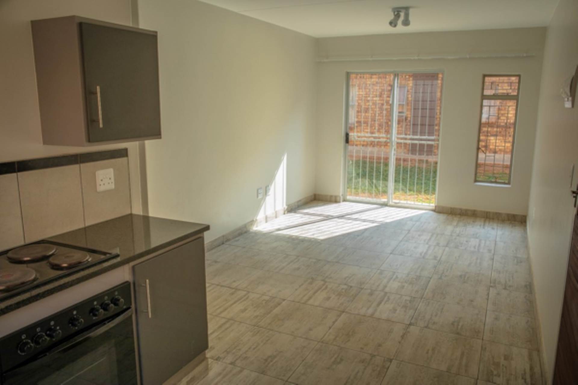 Philip Nel Park Apartment Rental Monthly in PHILIP NEL PARK, PRETORIA R5,620.00 / month for