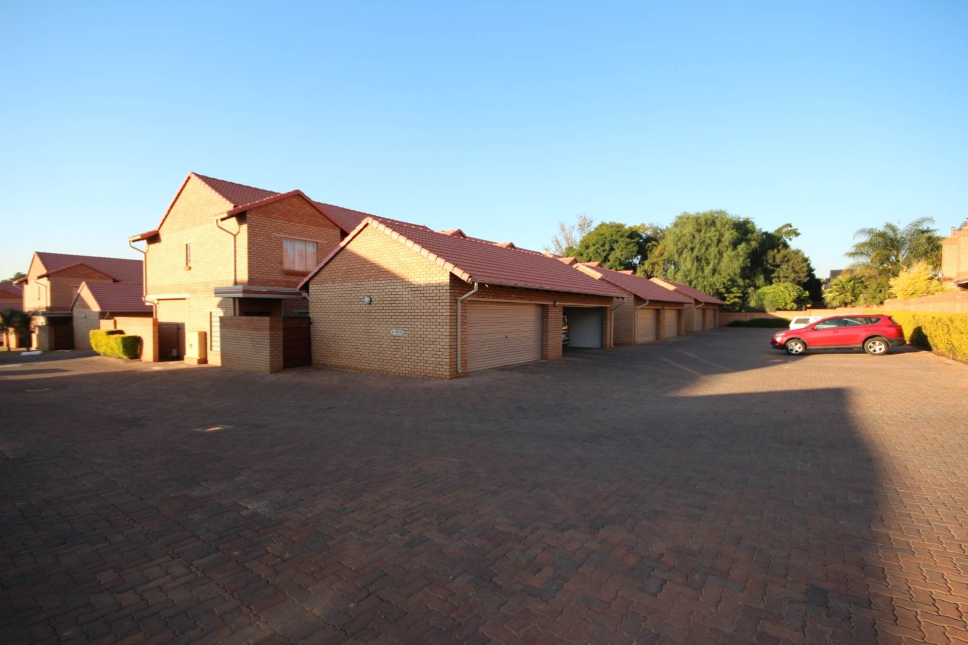Montana Townhouse Rental Monthly in MONTANA, PRETORIA R10,000.00