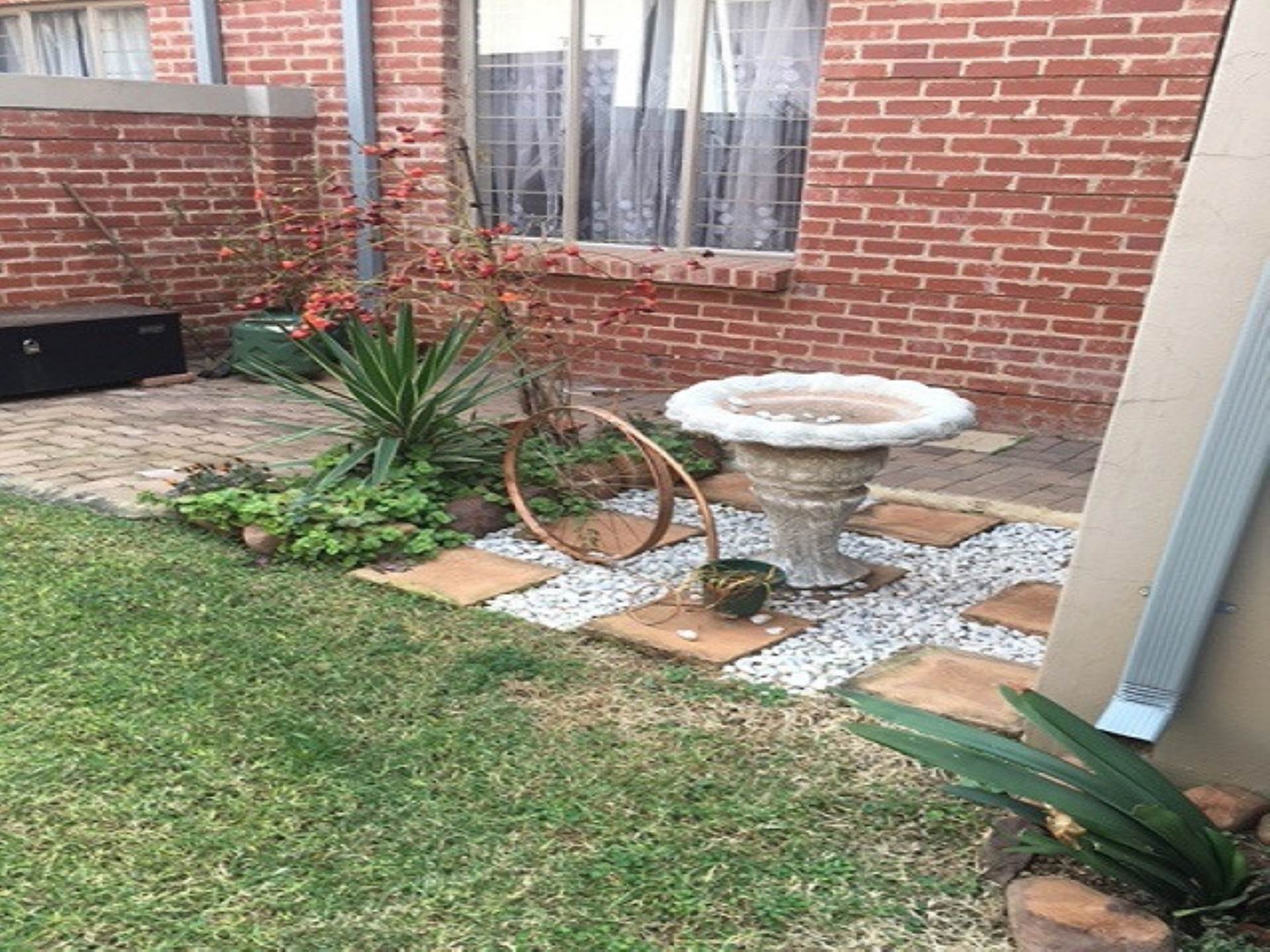 Property and Houses for sale in Andeon, Townhouse, 2 Bedrooms - ZAR 734,000 Property and Houses for sale in Andeon, Townhouse, 2 Bedrooms - ZAR 734,000