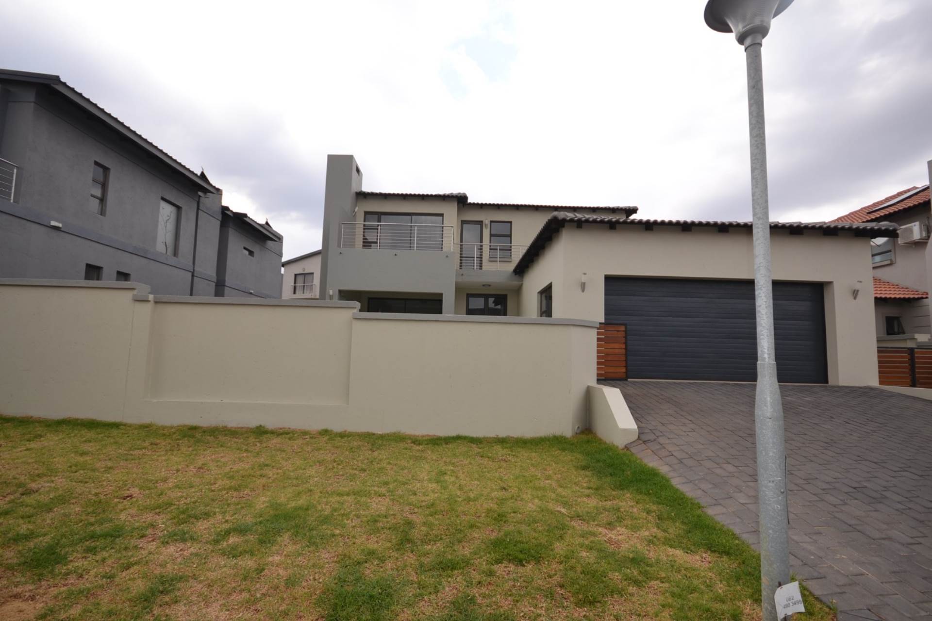 Property and Houses for sale in Olympus, House, 4 Bedrooms - ZAR 2,850,000 Property and Houses for sale in Olympus, House, 4 Bedrooms - ZAR 2,850,000