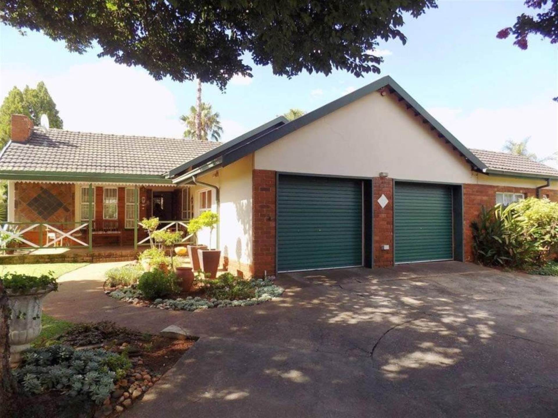 Property and Houses for sale in Centurion Central, House, 3 Bedrooms - ZAR 1,740,000 Property and Houses for sale in Centurion Central, House, 3 Bedrooms - ZAR 1,740,000