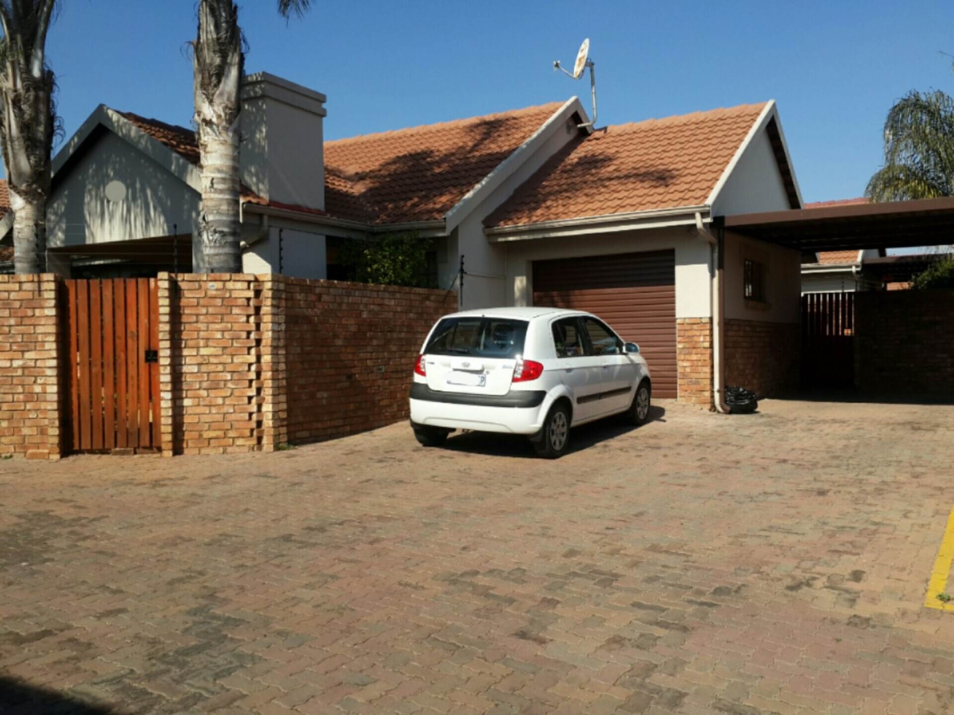 Property and Houses for sale in Amberfield, Townhouse, 2 Bedrooms - ZAR 1,195,000 Property and Houses for sale in Amberfield, Townhouse, 2 Bedrooms - ZAR 1,195,000