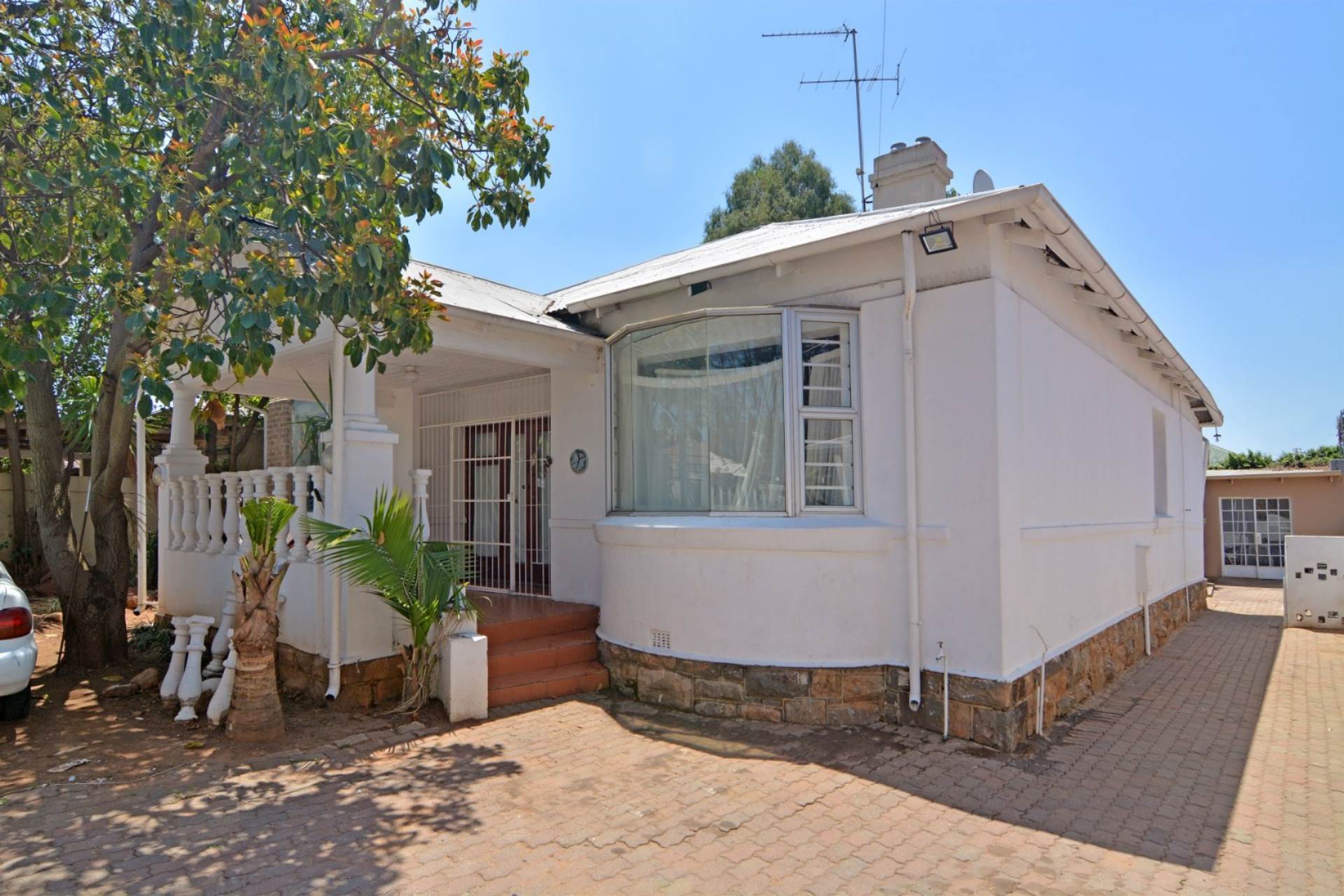 Orange Grove House For Sale in ORANGE GROVE, JOHANNESBURG for sale in