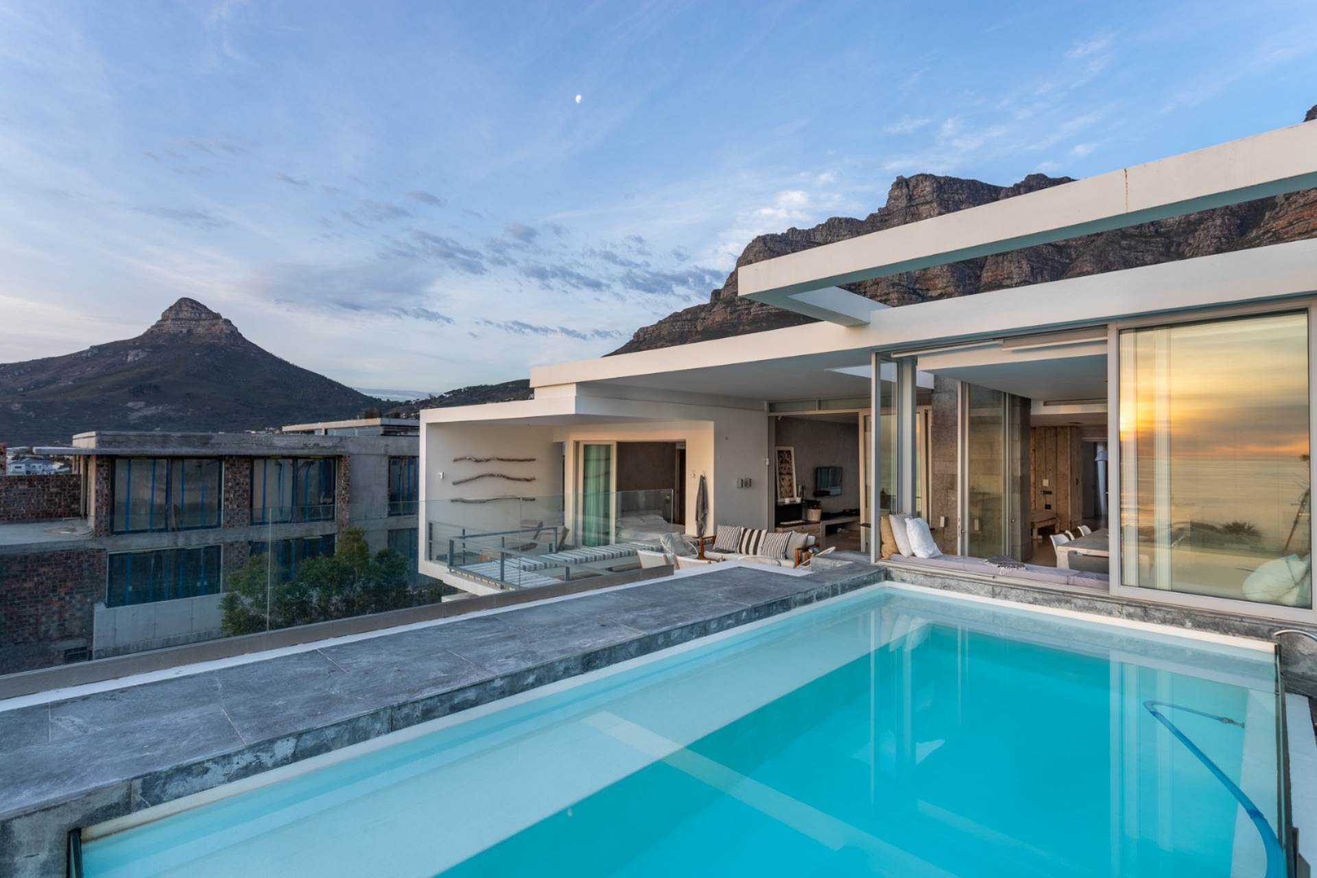 Camps Bay Apartment For Sale in CAMPS BAY, CAPE TOWN for sale in Western Cape (ID415695728)