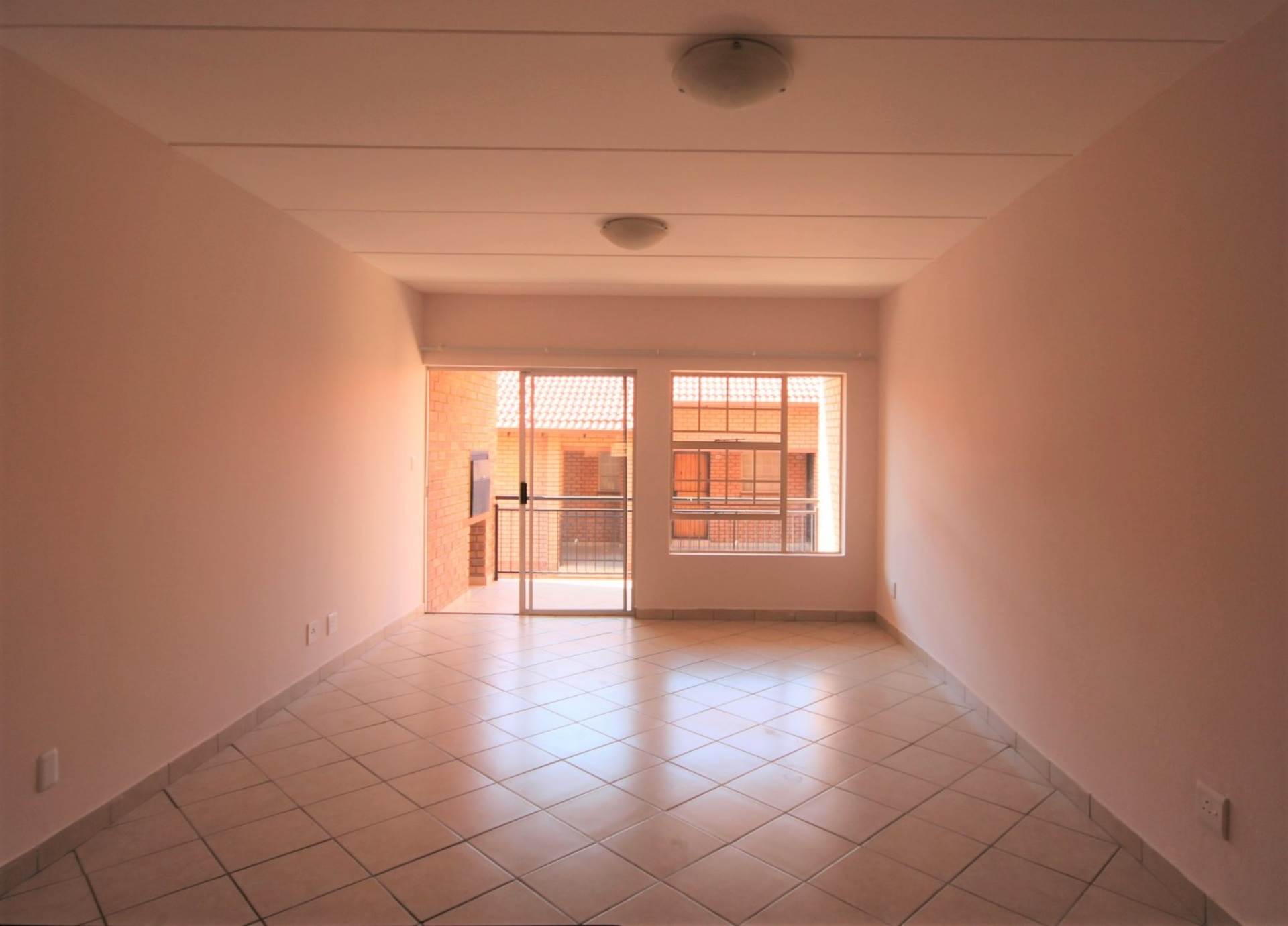 Silver Lakes Apartment Rental Monthly in SILVER LAKES, PRETORIA R7,000.00 / month was listed