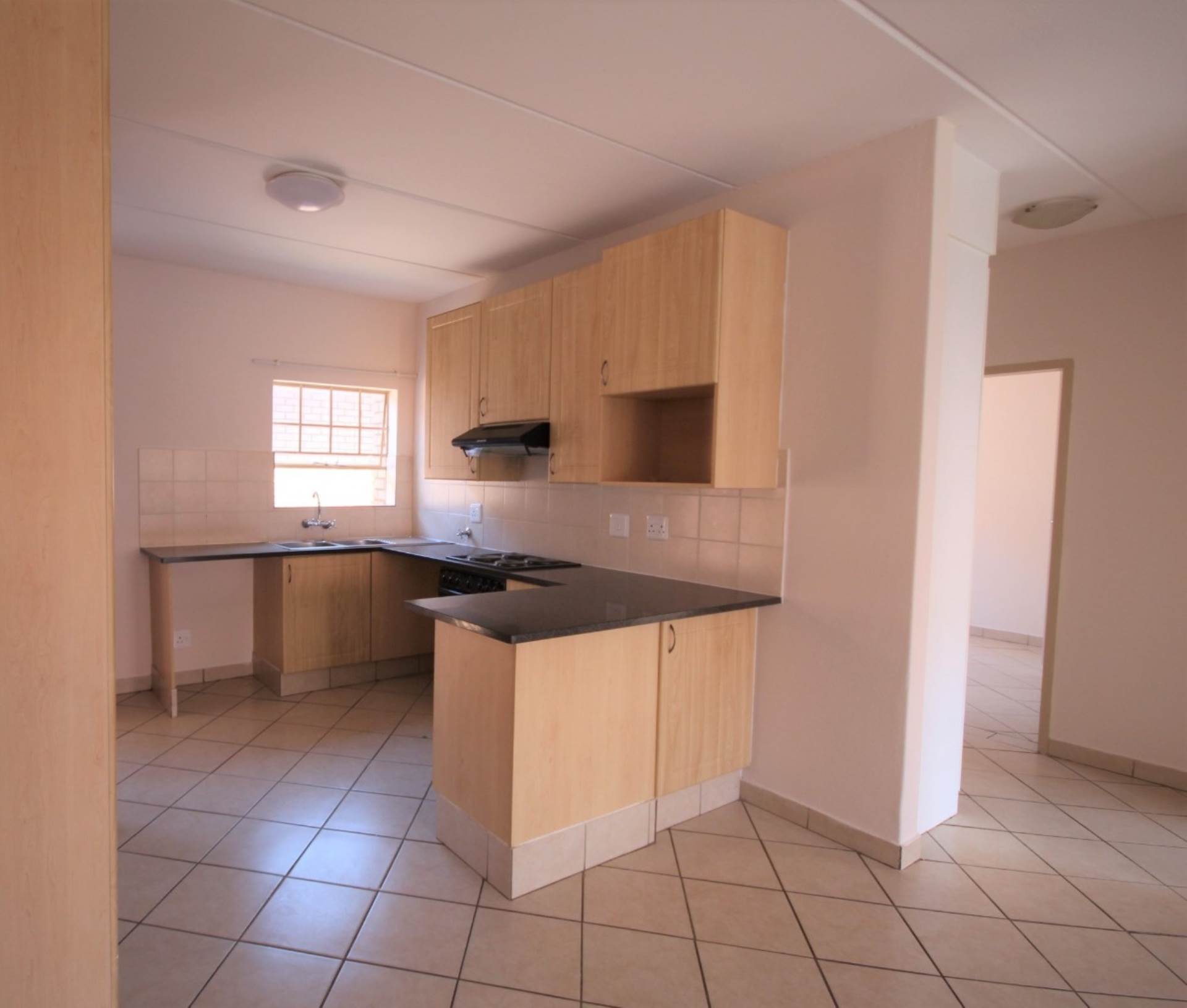 Silver Lakes Apartment Rental Monthly in SILVER LAKES, PRETORIA R7,000.00 / month was listed