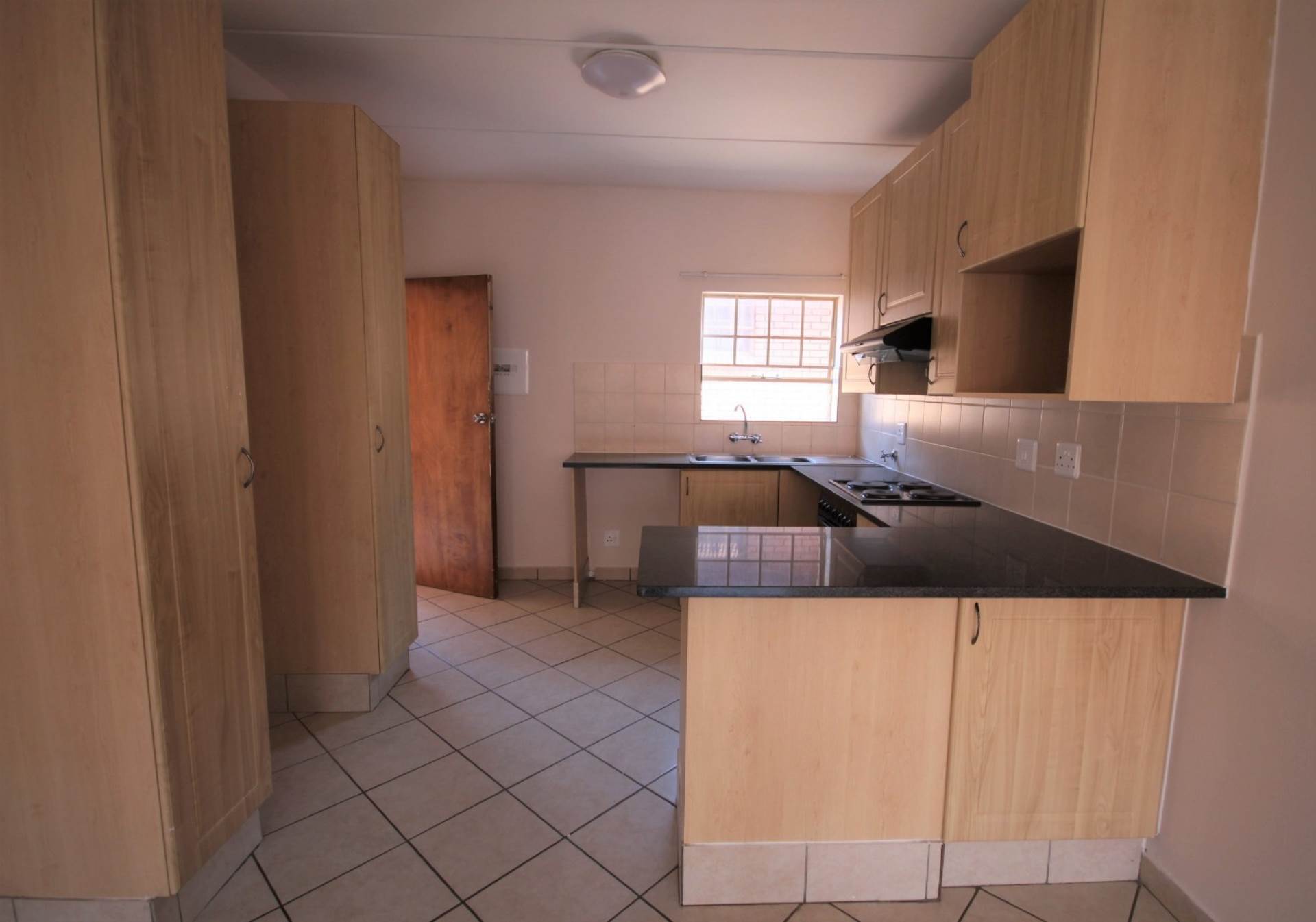 Silver Lakes Apartment Rental Monthly in SILVER LAKES, PRETORIA R7,000.00 / month was listed