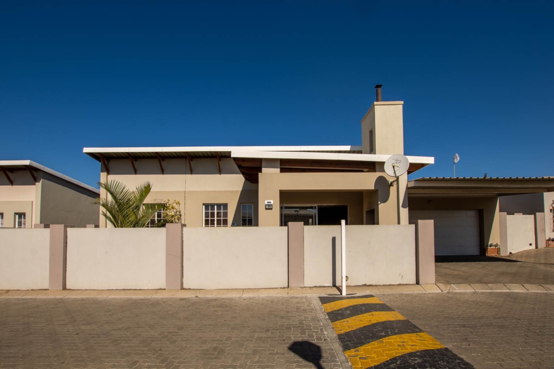 Waterfall East Townhouse For Sale in Waterfall East, RUSTENBURG was