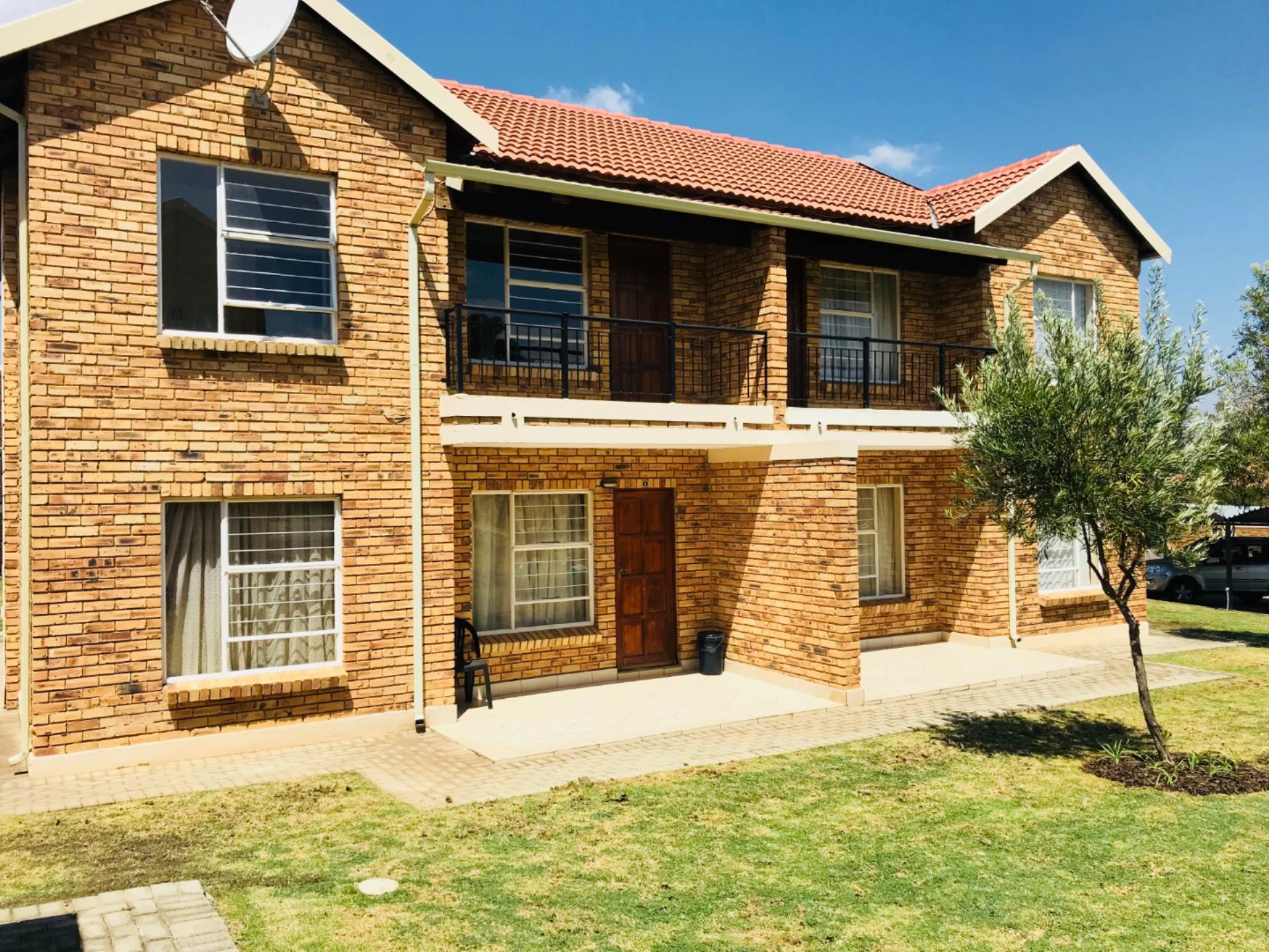Honeydew Apartment Rental Monthly in Honeypark, ROODEPOORT R6,000.00