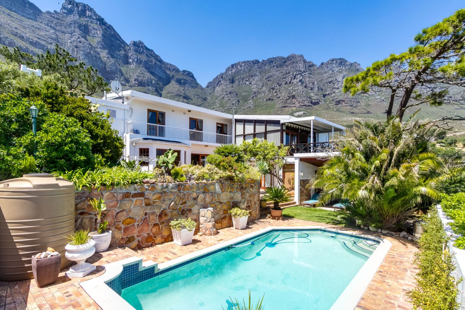 Camps Bay Cape Town Properties And Houses For Sale 31 To 60 Of 90 