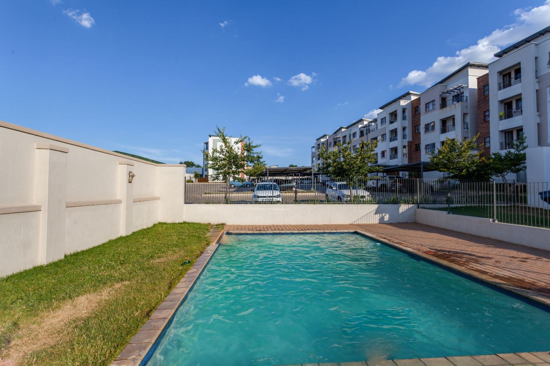 Ferndale Apartment For Sale in FERNDALE, RANDBURG for sale in Gauteng