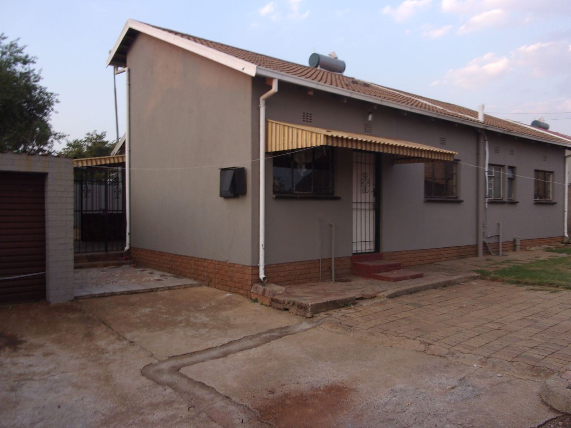 Property and houses for sale and rent in Eldorado Park, Johannesburg