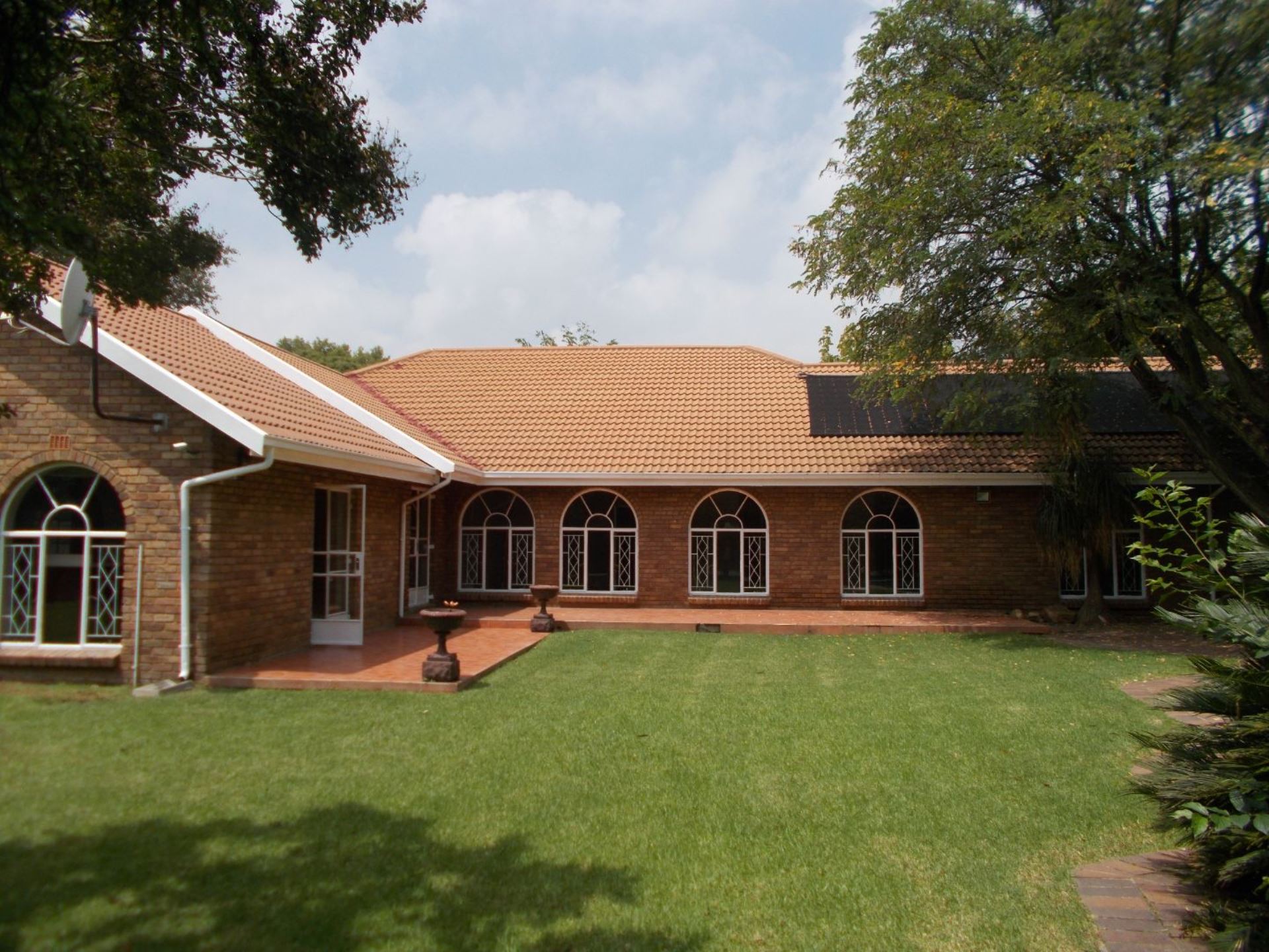 Property and houses for sale and rent in Lakefield, Benoni MyProperty