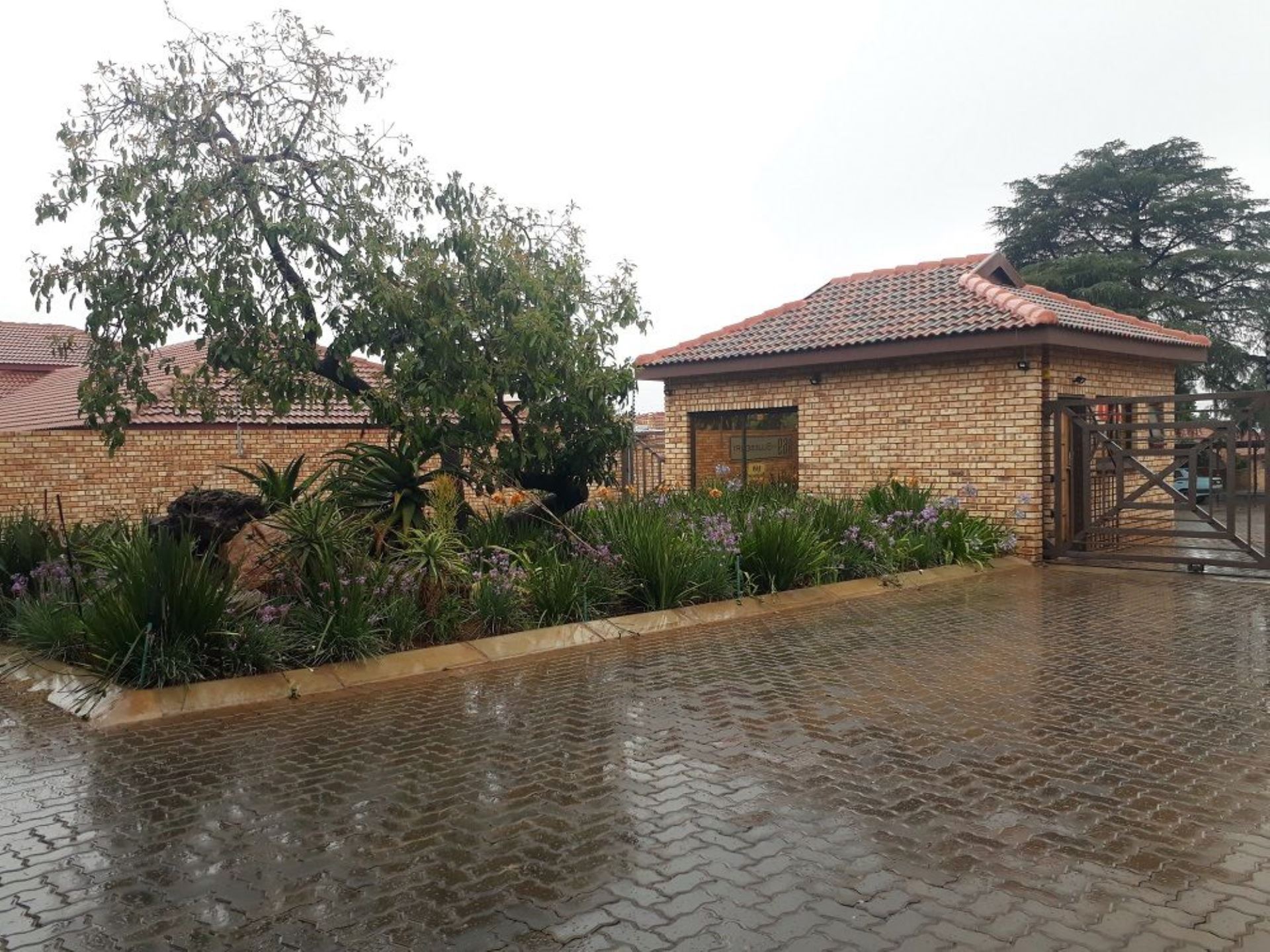 Honeydew, Roodepoort properties and houses to rent 1 to 30 of 35