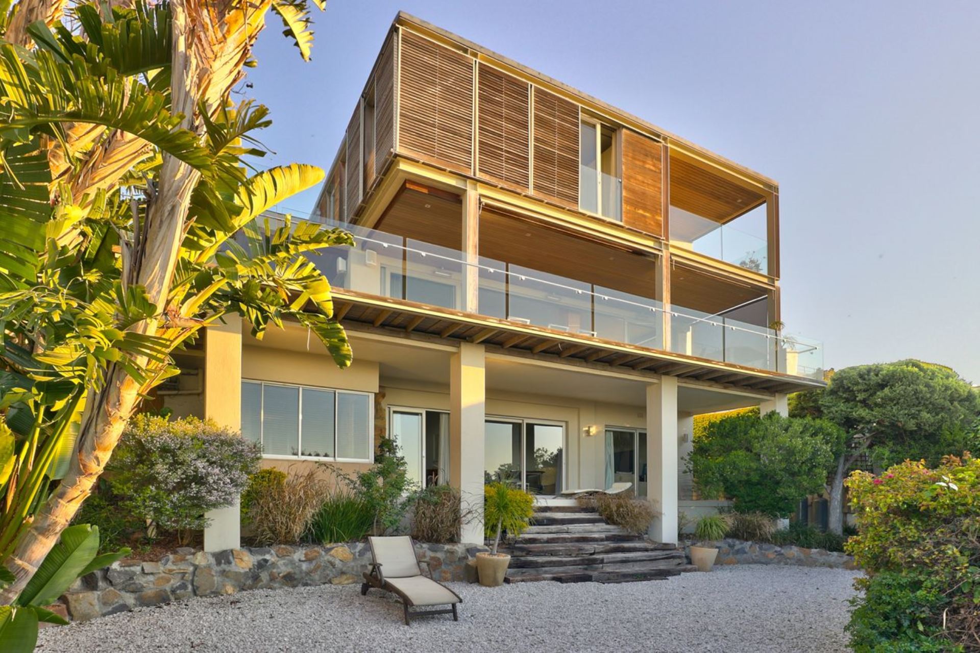 Green Point House For Sale in GREEN POINT, CAPE TOWN for sale in