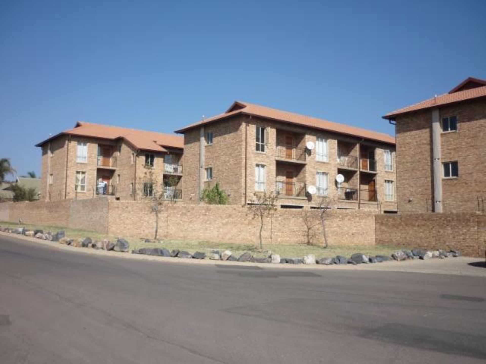 Wapadrand, Pretoria properties and houses to rent 1 to 2 of 2 MyProperty