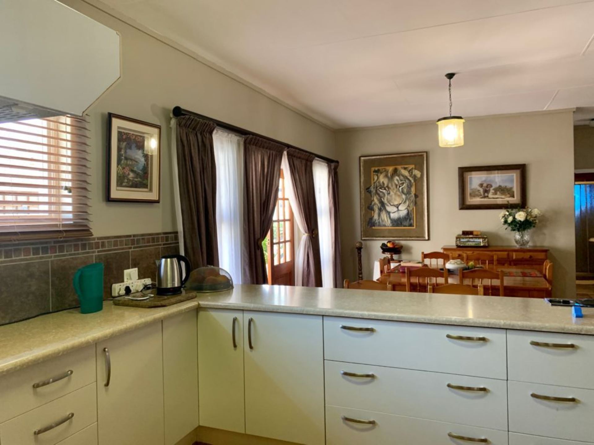 Bendor House For Sale in BENDOR, Polokwane was listed for R2,400,000.