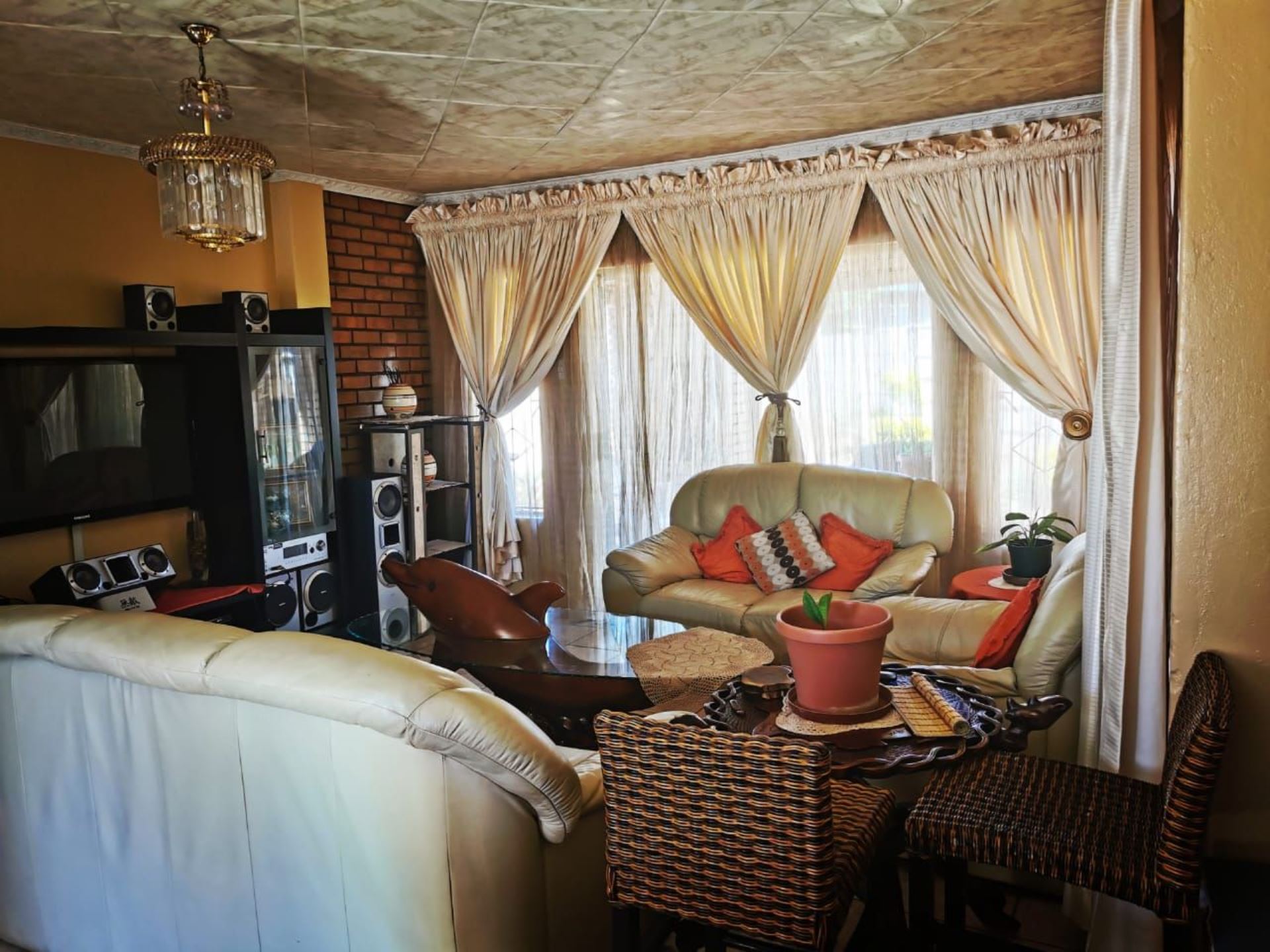Pietersburg House For Sale in FLORA PARK, Polokwane was listed for R1,780,000.00 on 25 Aug at