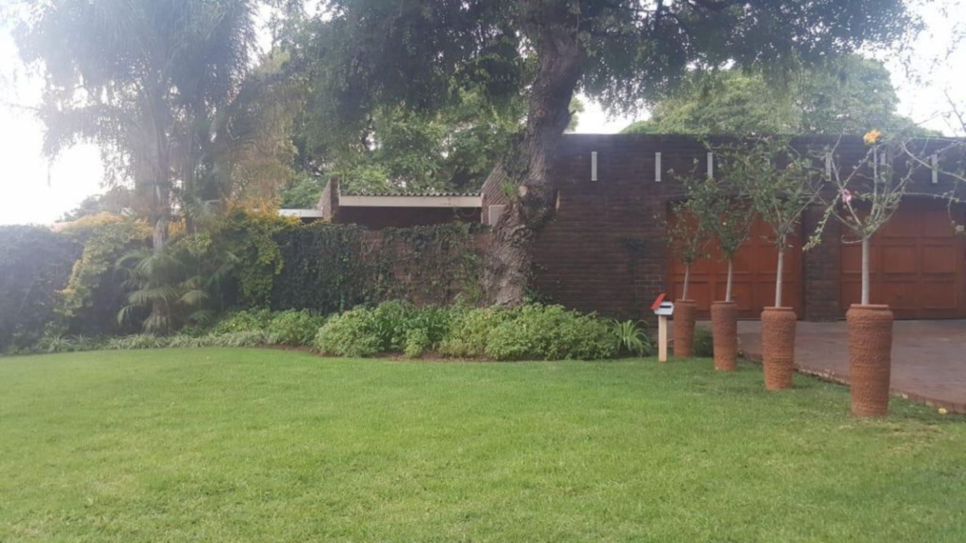 Bendor House For Sale in BENDOR, Polokwane was listed for R4,500,000.