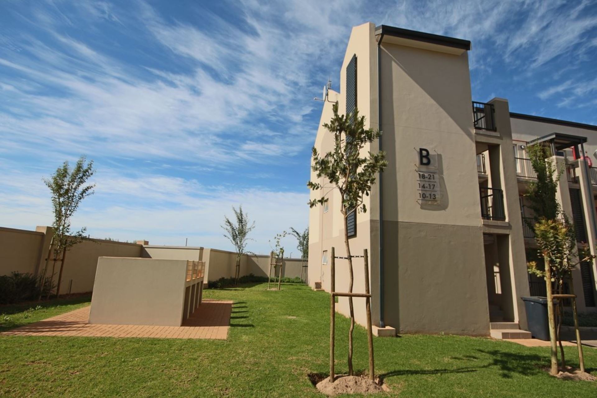 2 Bedroom Apartment in Buhrein, Kraaifontein Pending Sale for R 755,000