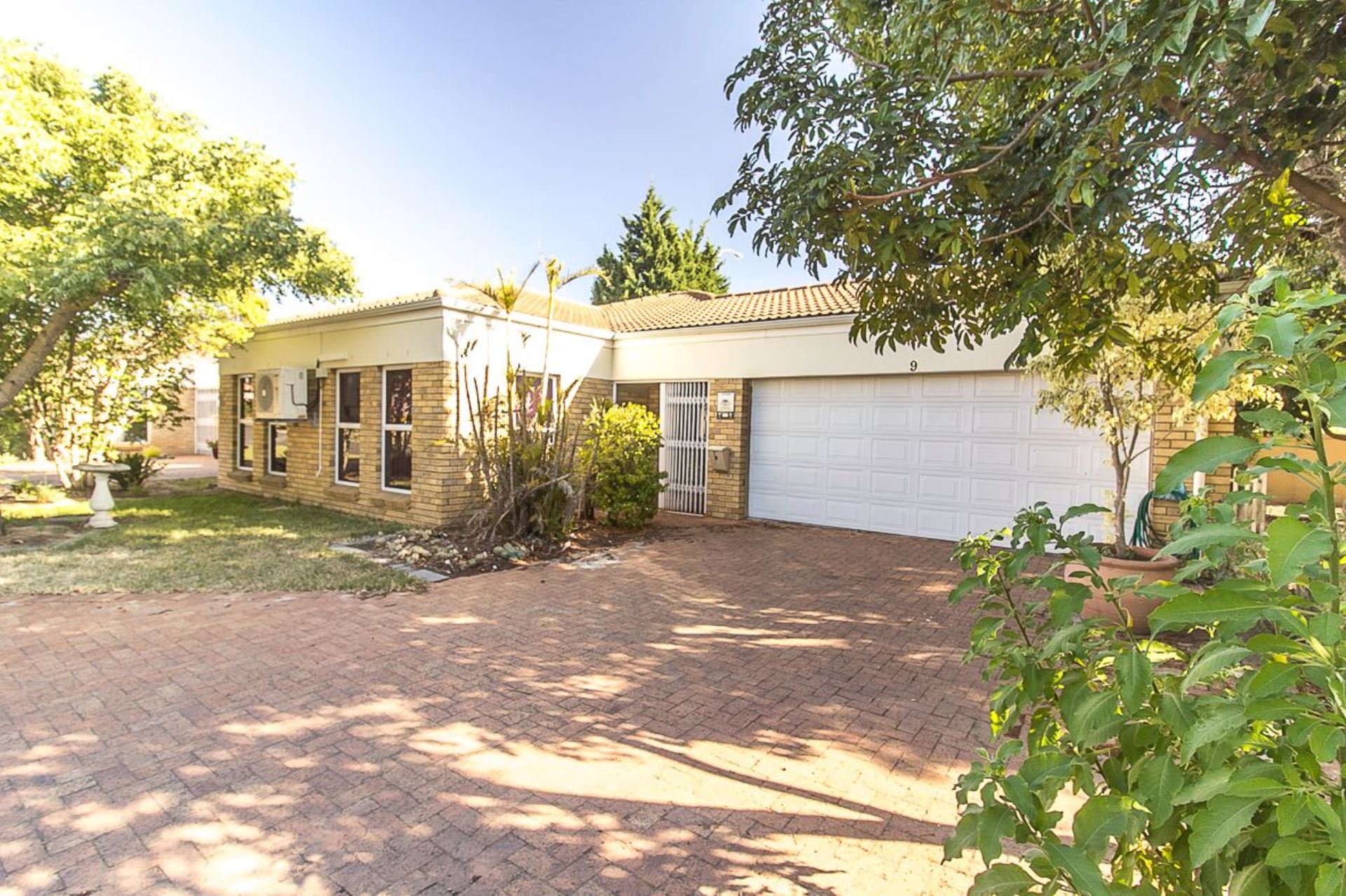 Property and houses for sale and rent in Protea Heights, Brackenfell