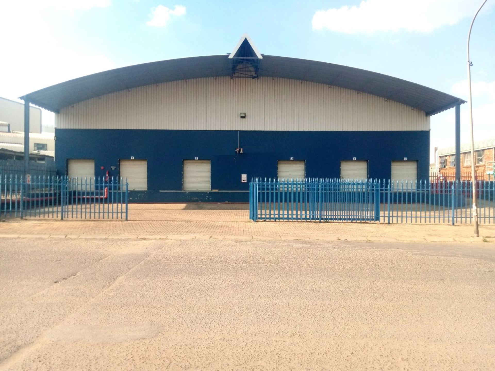 Cleveland Industrial For Sale in CLEVELAND, JOHANNESBURG for sale in