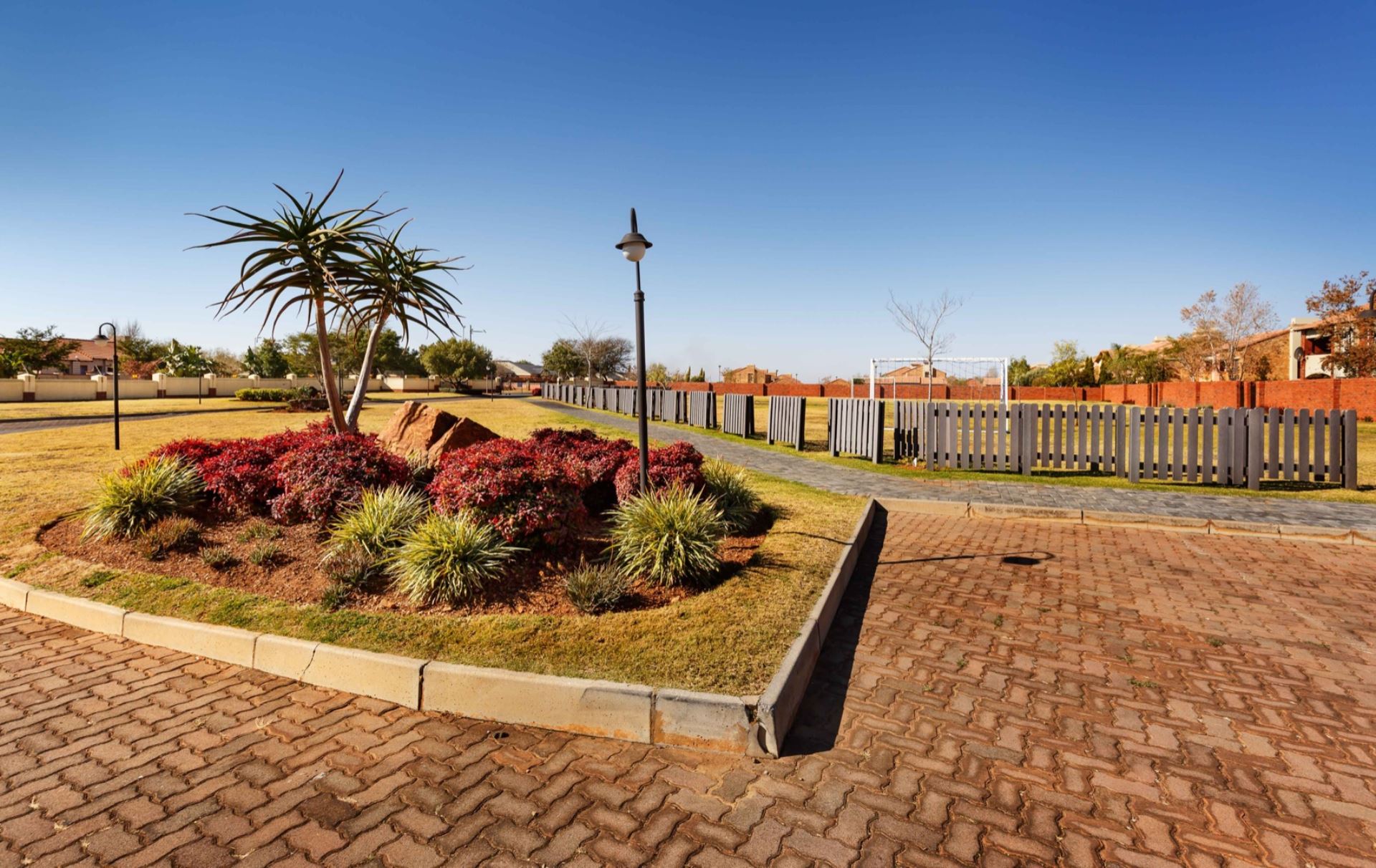 Mooikloof Ridge Townhouse For Sale in MOOIKLOOF RIDGE, PRETORIA for