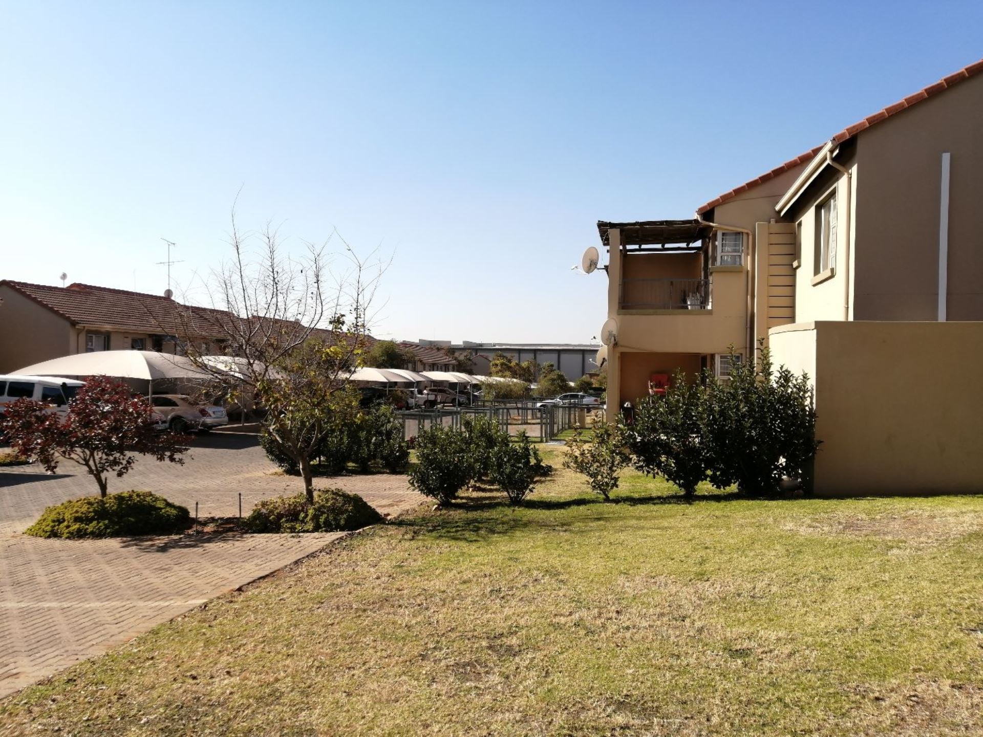 Silver Lakes Flat Rental Monthly in SILVER LAKES, PRETORIA R5,000.00
