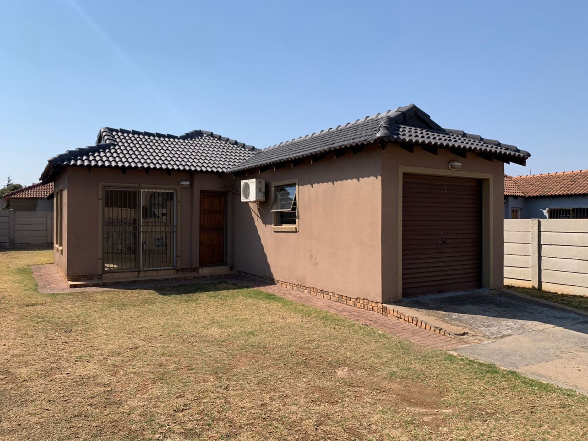 Property and houses for sale and rent in Alveda Park, Johannesburg