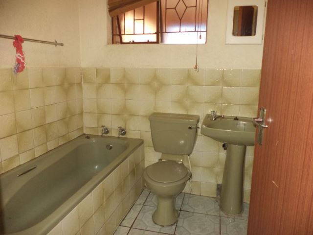 House For Sale in EMDO PARK, POLOKWANE(PIETERSBURG) Picture 5