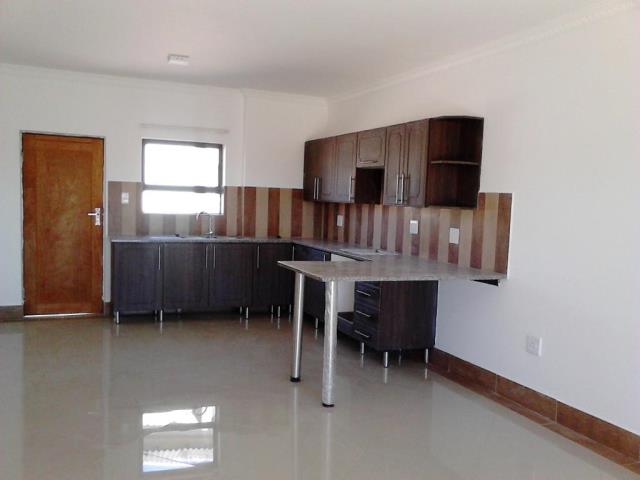 Townhouse For Sale in BENDOR, POLOKWANE(PIETERSBURG) Picture 2
