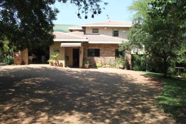 Game Farm Lodge For Sale in LYDENBURG, LYDENBURG Picture 4