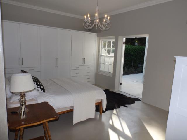 House For Sale in EASTCLIFF, HERMANUS Picture 2