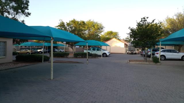 Townhouse For Sale in BENDOR, POLOKWANE(PIETERSBURG) Picture 2