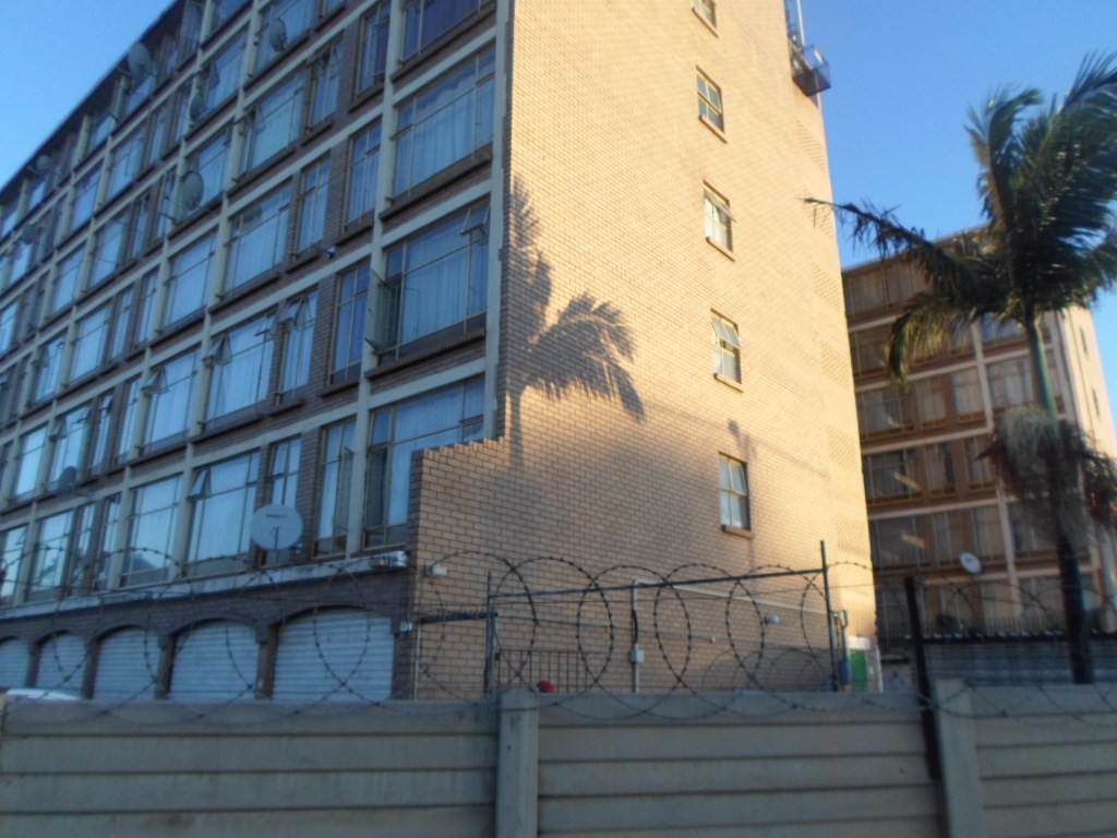 East Lynne Flat For Sale in EAST LYNNE, PRETORIA was listed for R370