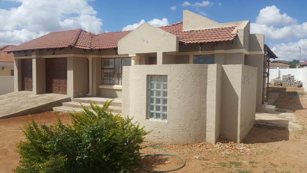 House For Sale In New Flora Park, Polokwane, Limpopo for R 1300000.0