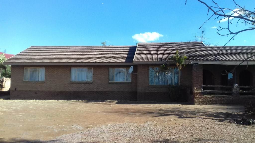 House For Sale in BENDOR, POLOKWANE(PIETERSBURG) Picture 3
