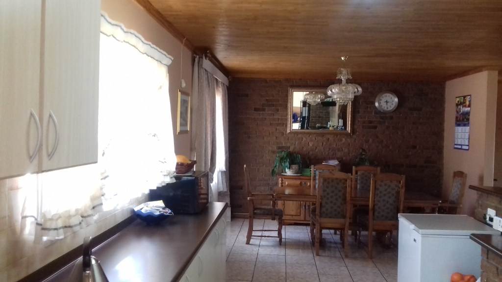 House For Sale in BENDOR, POLOKWANE(PIETERSBURG) Picture 11