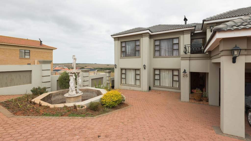 House For Sale in Monte Christo, MOSSEL BAY Picture 2