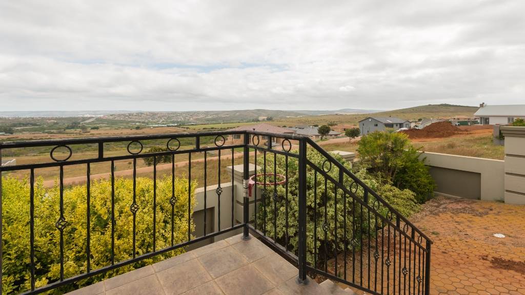 House For Sale in Monte Christo, MOSSEL BAY Picture 8