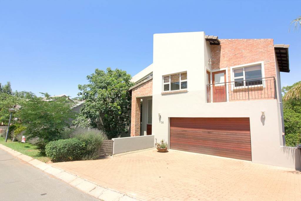 House For Sale in RUIMSIG, ROODEPOORT Picture 1
