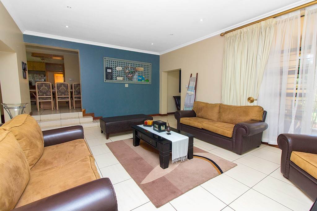 House For Sale in FAIRLAND, RANDBURG Picture 7