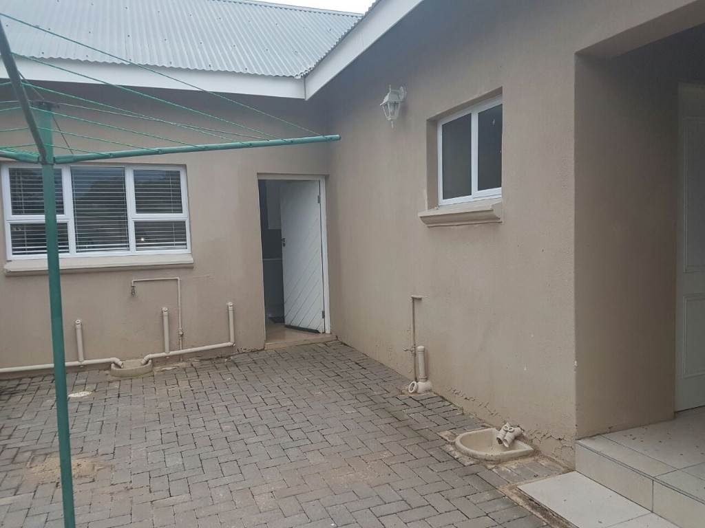 House For Sale in HAZYVIEW, HAZYVIEW Picture 12